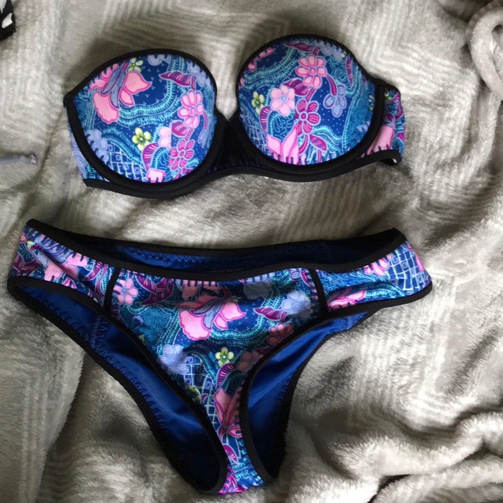 Floral blue and purple bikini strapless bandeau